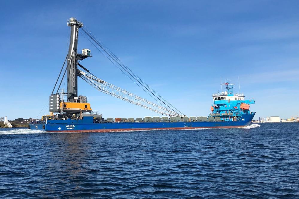 A LIEBHERR LHM550 For Terminal Moerdijk