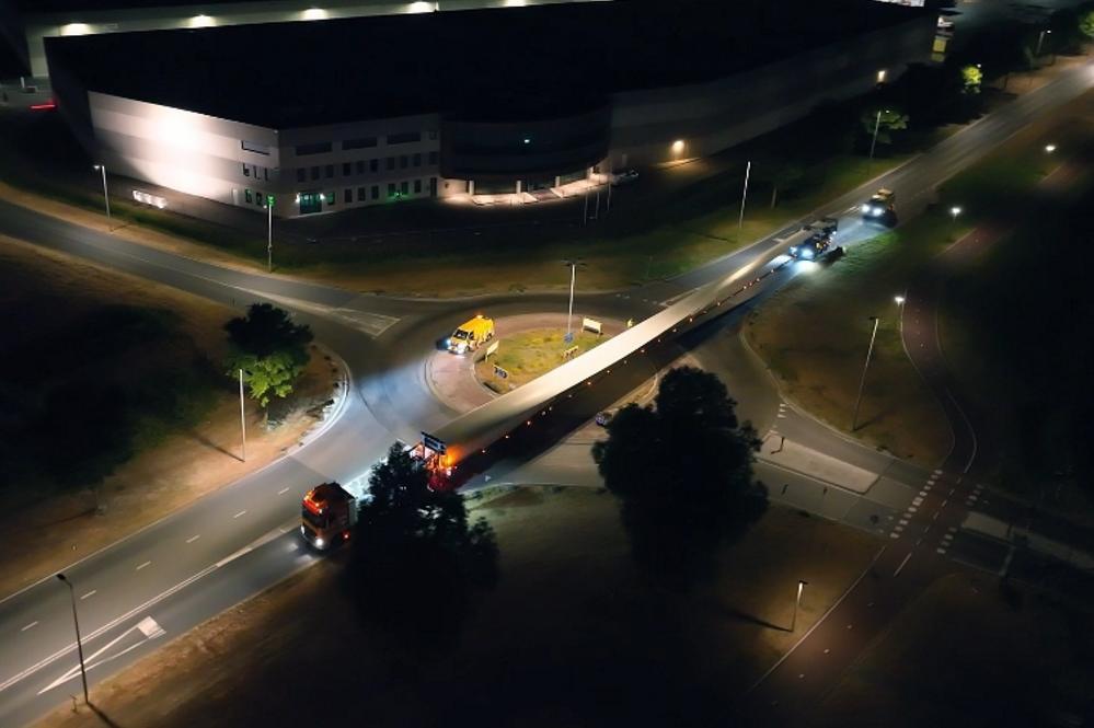 Cutting through roundabouts with 83-meter-long blades