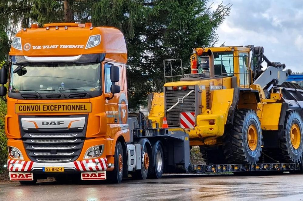 Long-term mates in transporting Used Equipment