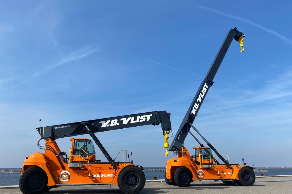 New Reach stackers for wind industry 