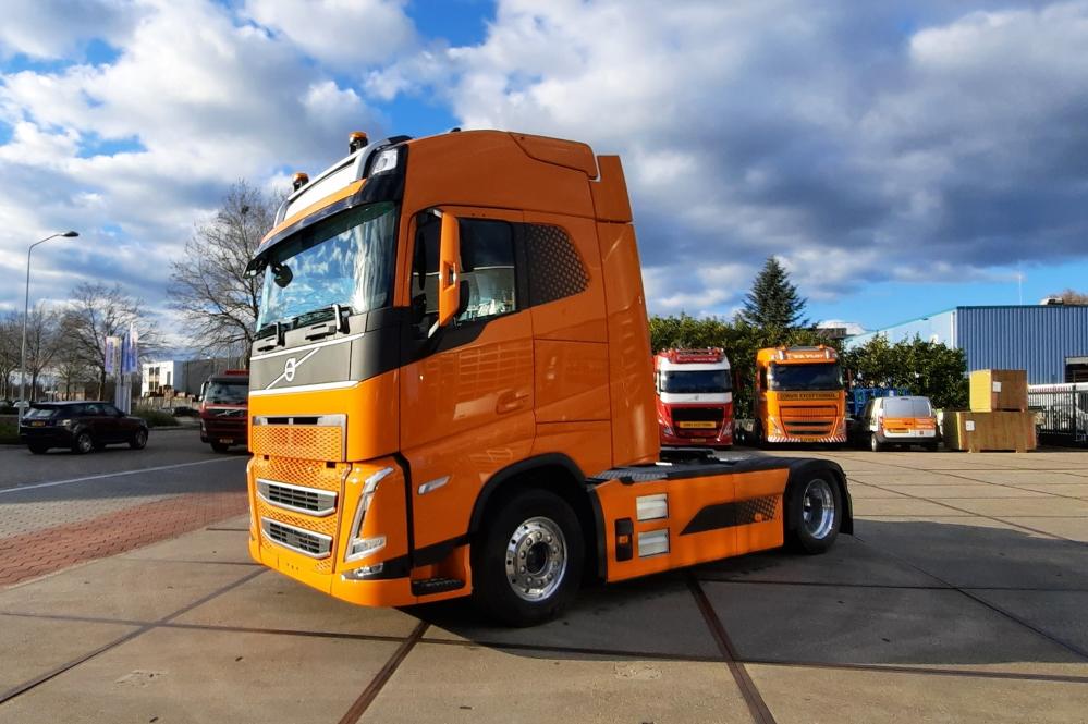 Volvo FH Electric for Van der Vlist